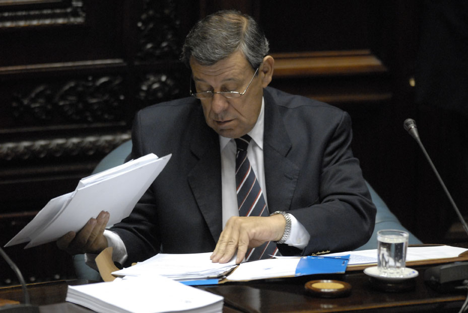 El eterno femenino de una imaginativa pintora