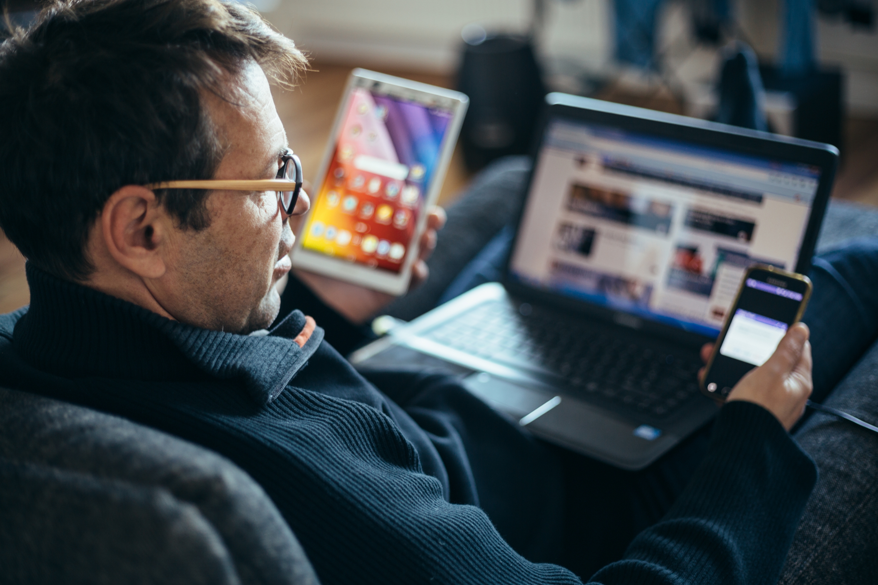 El eterno femenino de una imaginativa pintora