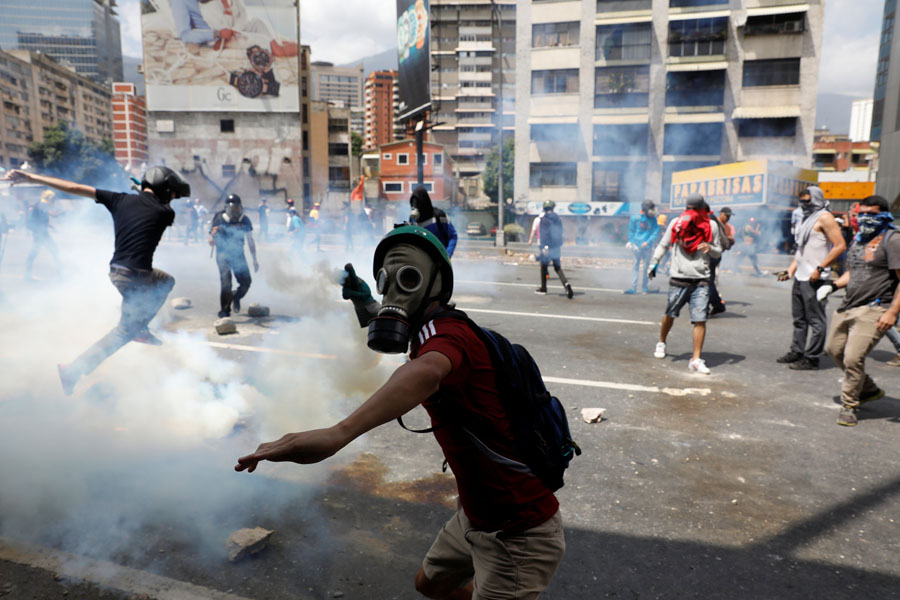 Venezuela vivió ayer otra jornada de violencia. Foto: Reuters