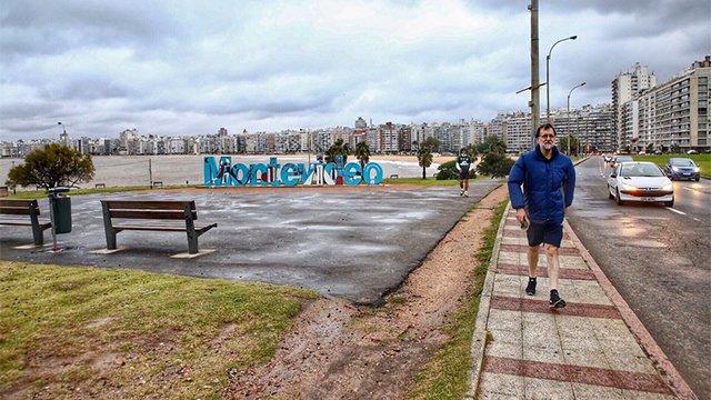 El eterno femenino de una imaginativa pintora