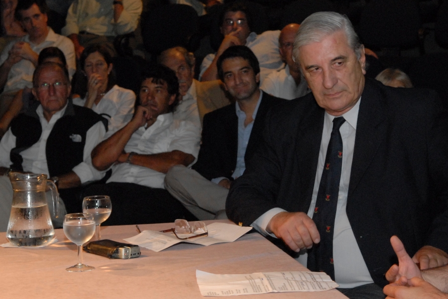 El eterno femenino de una imaginativa pintora