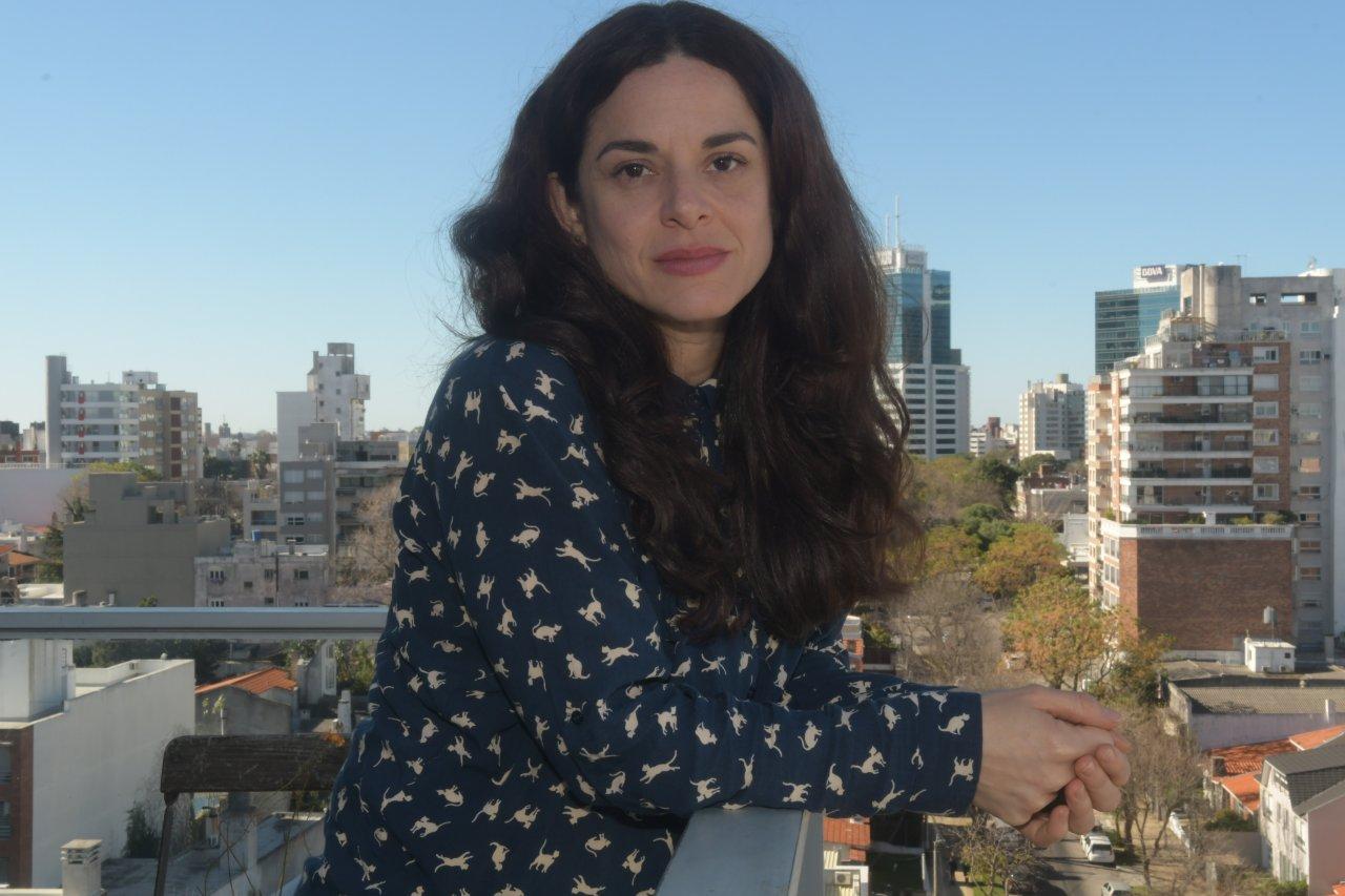 El eterno femenino de una imaginativa pintora