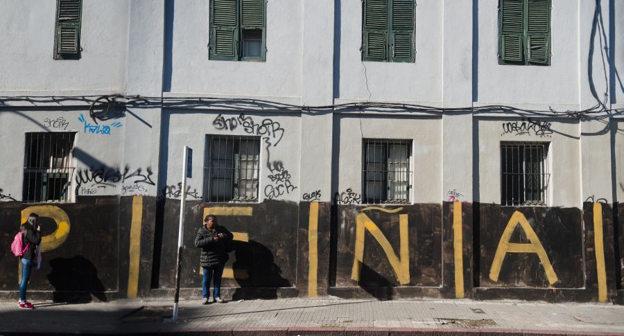 El muro lateral de la Iglesia de los Capuchinos ha sido varias veces pintado. Foto: Fernando Ponzetto