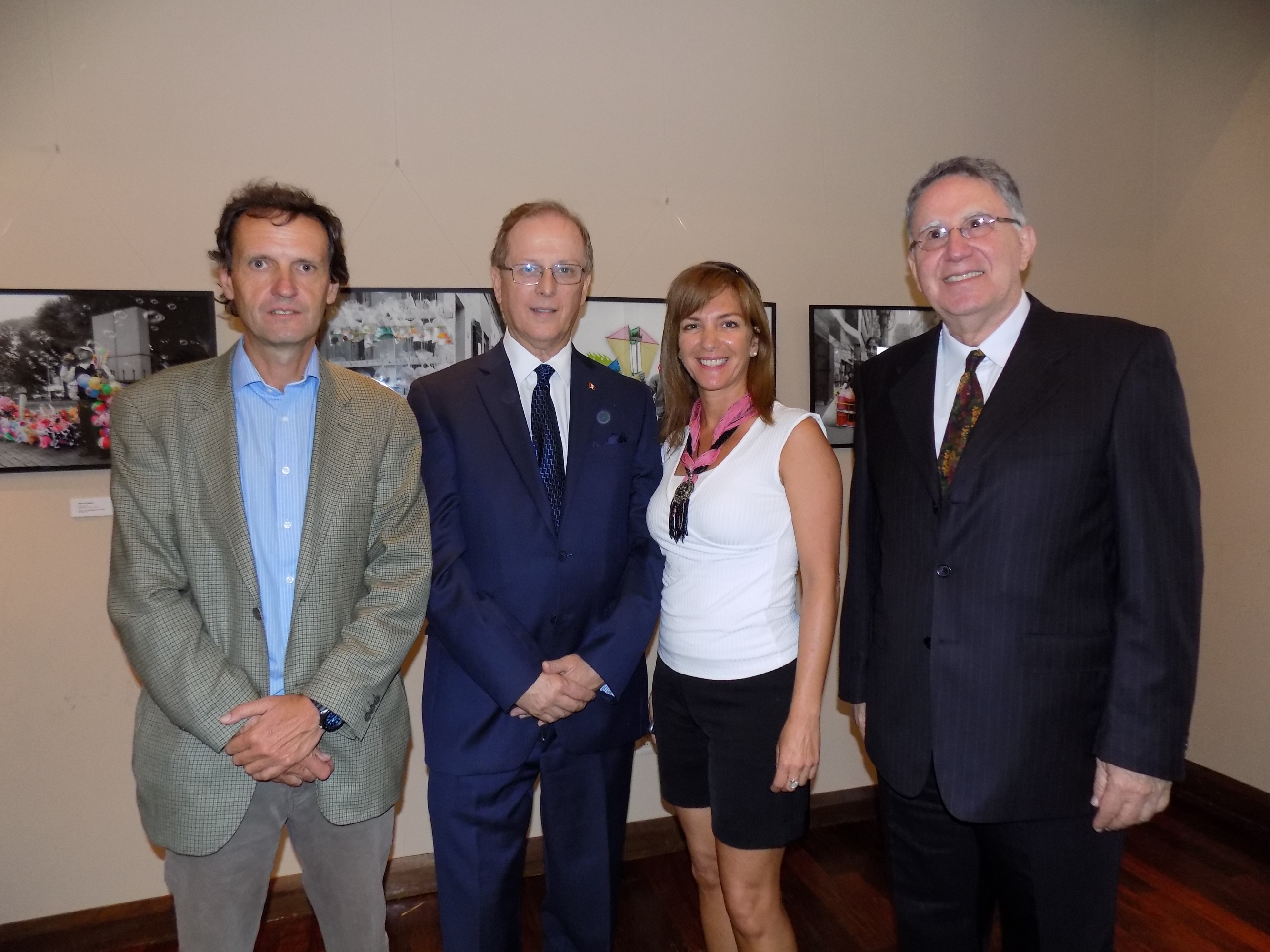 Sergio Goloubintseff, embajador de Perú Augusto Arzubiaga, Patricia Chabot, Bruno Podestá.