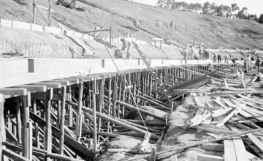 Así fue la construcción del Estadio Centenario. Foto: Archivo El País