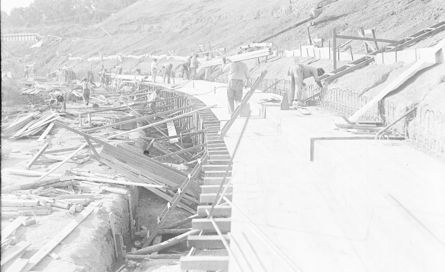 Así fue la construcción del Estadio Centenario. Foto: Archivo El País