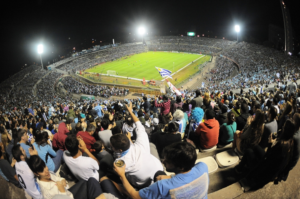 La evolución del Estadio Centenario. Foto: Archivo El País.