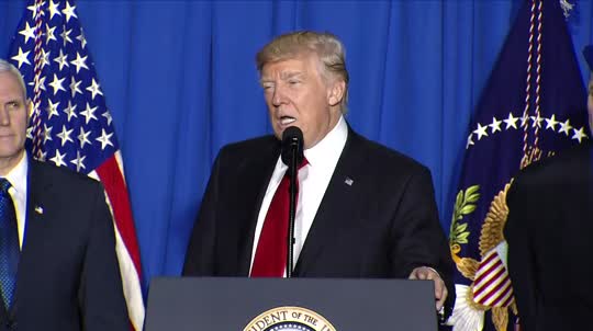 Trump dio primer paso para construir muro con México