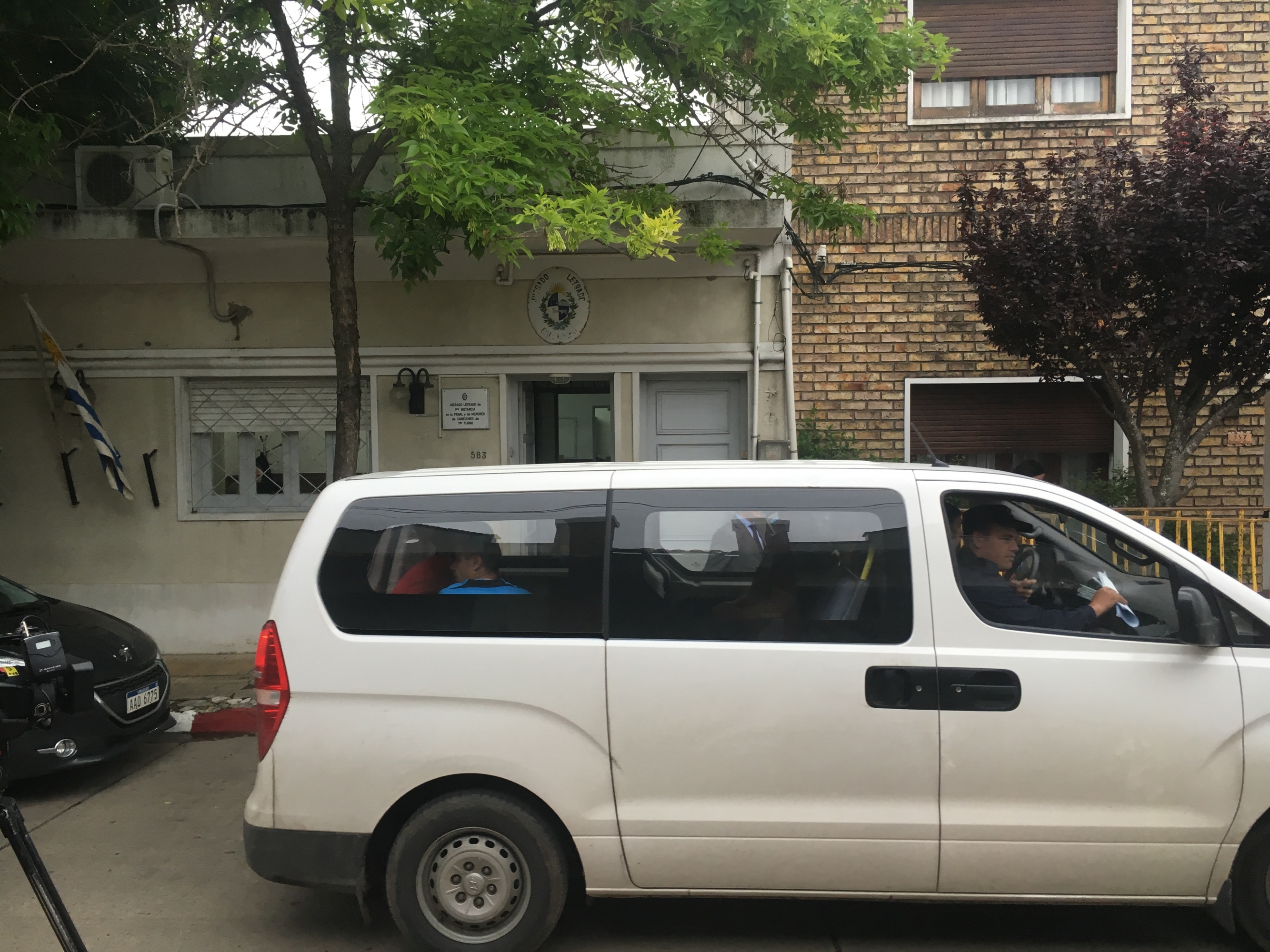 El eterno femenino de una imaginativa pintora