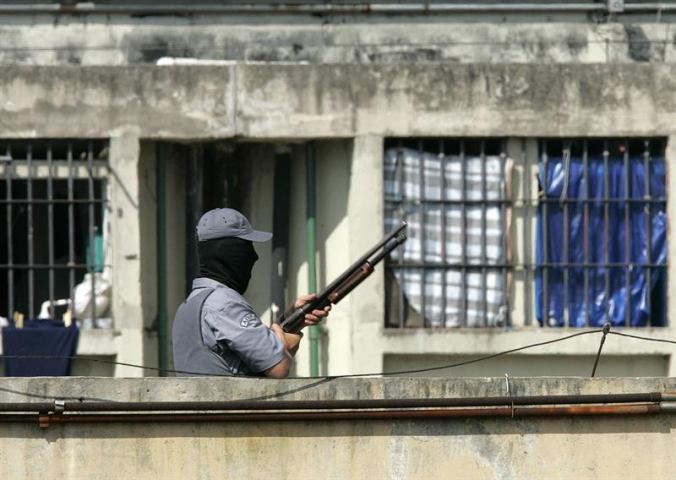 El eterno femenino de una imaginativa pintora