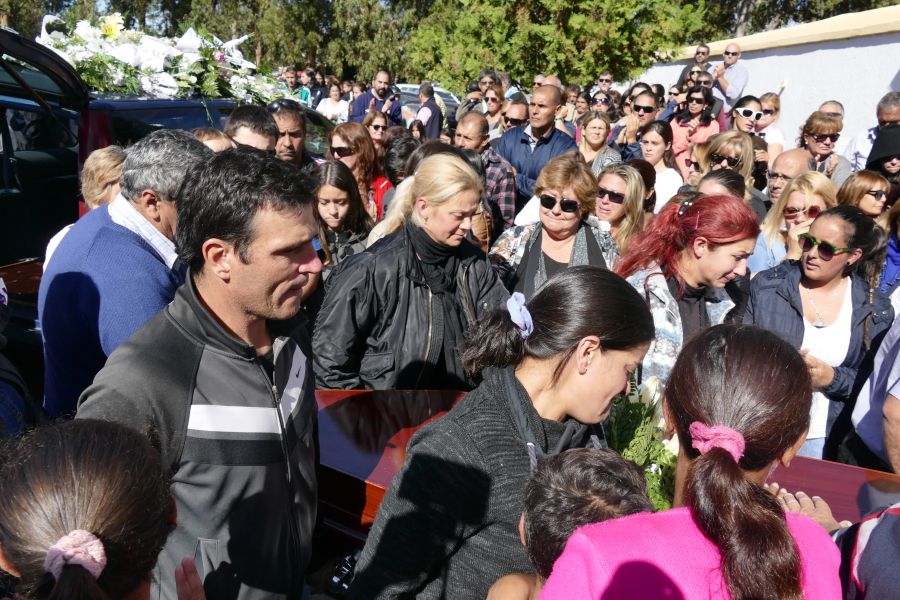 El eterno femenino de una imaginativa pintora