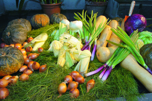 El eterno femenino de una imaginativa pintora
