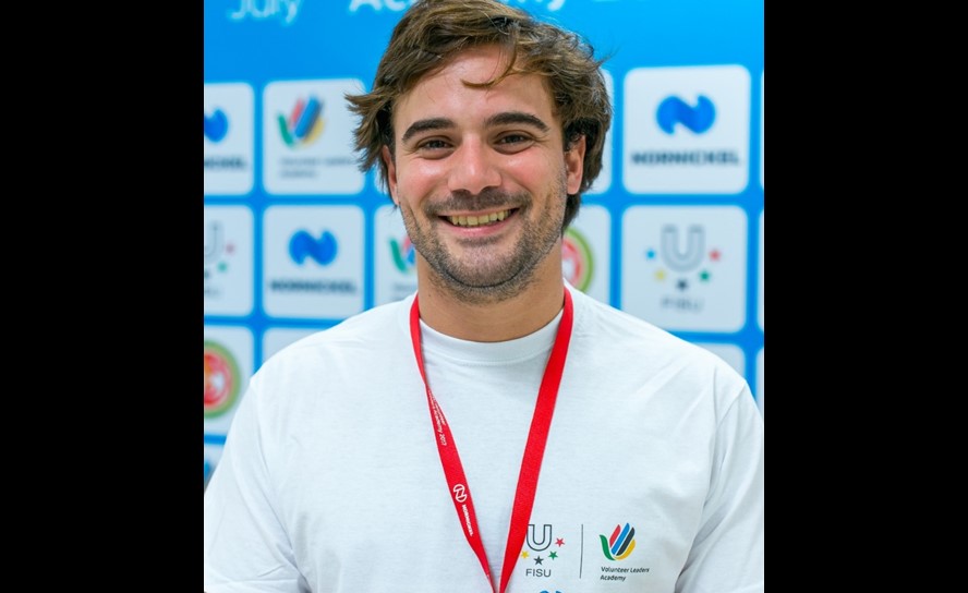 El eterno femenino de una imaginativa pintora