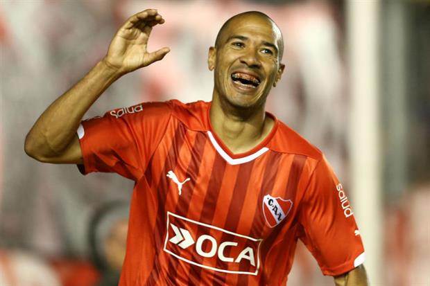 El eterno femenino de una imaginativa pintora