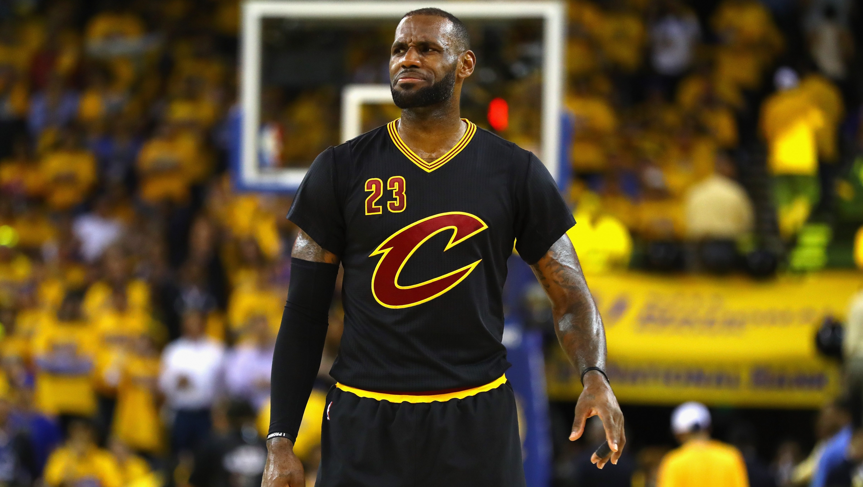 El eterno femenino de una imaginativa pintora