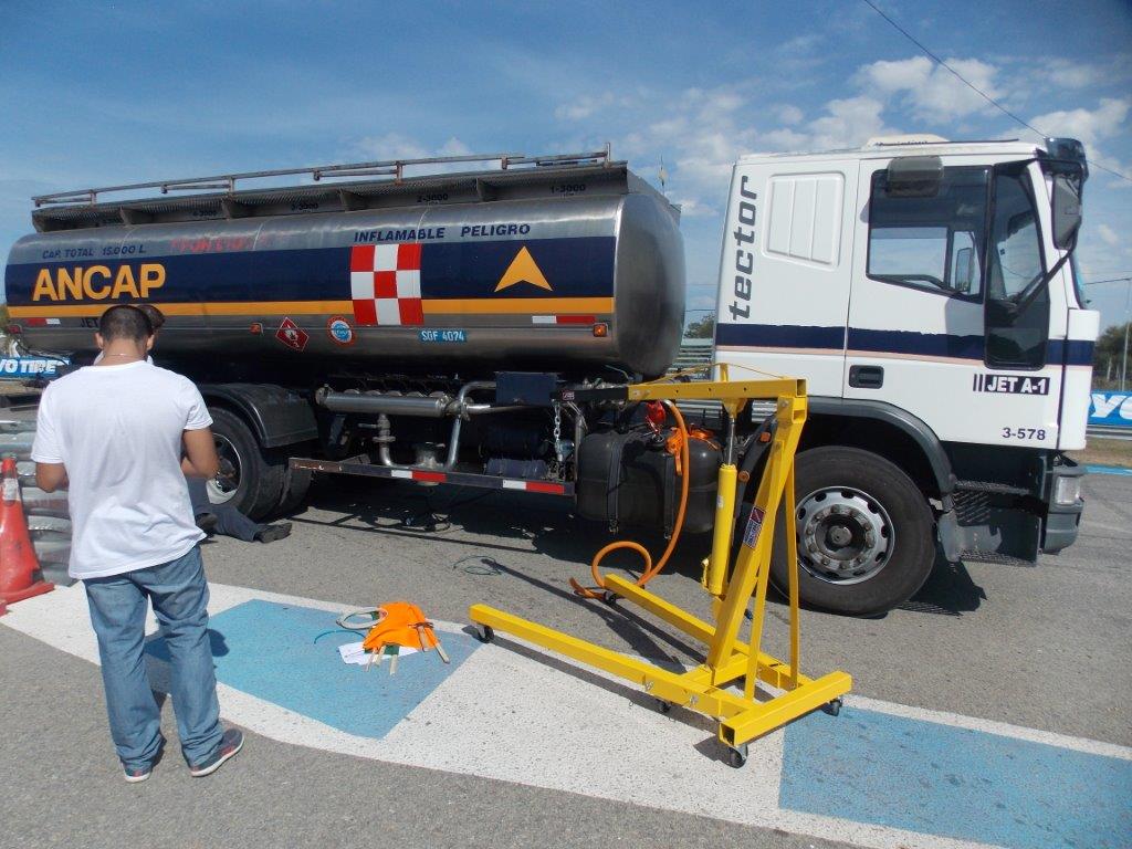 El eterno femenino de una imaginativa pintora