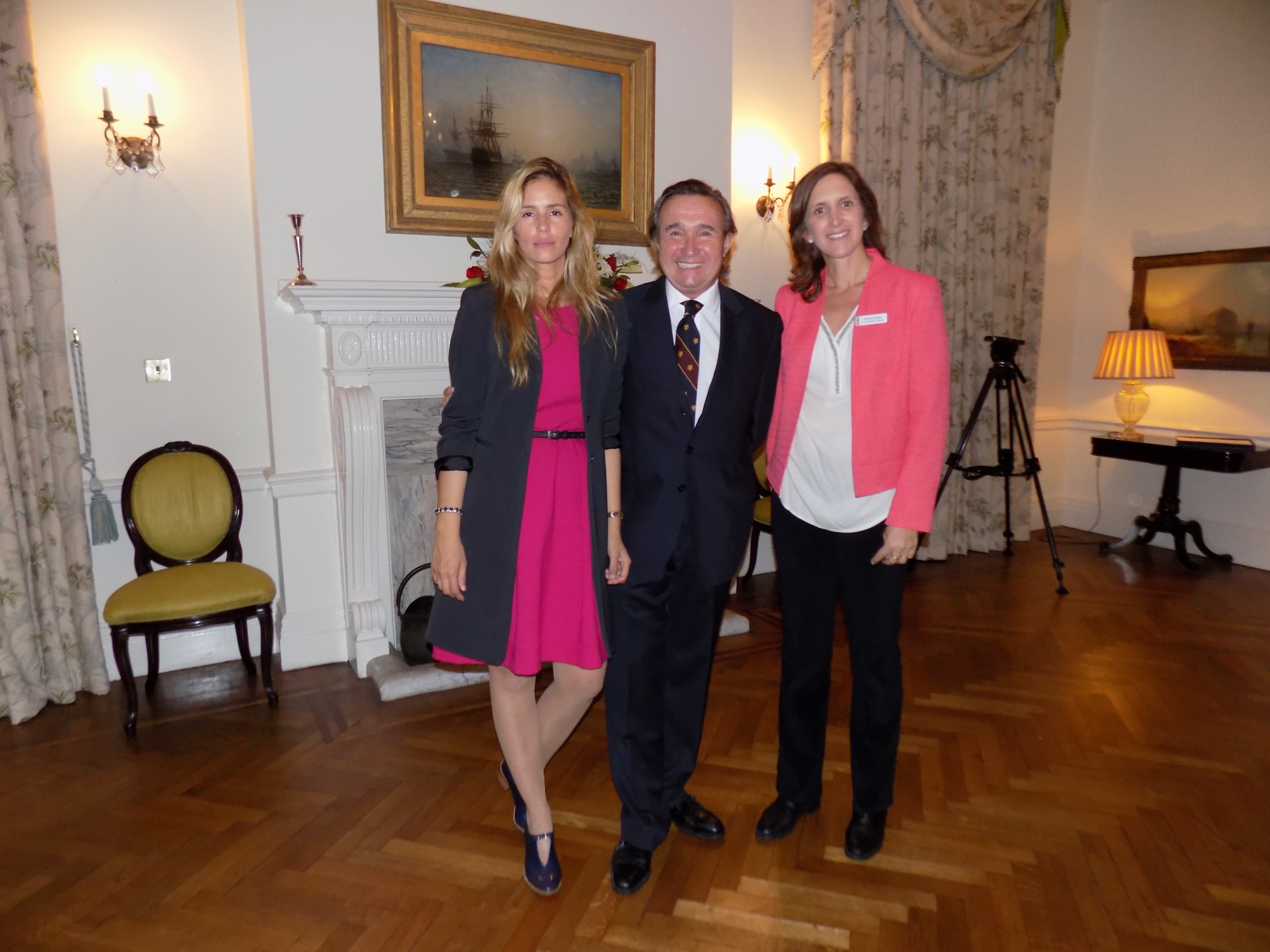 Claudia Echeverri, Alfredo Etchegaray, Verónica Psetizki.