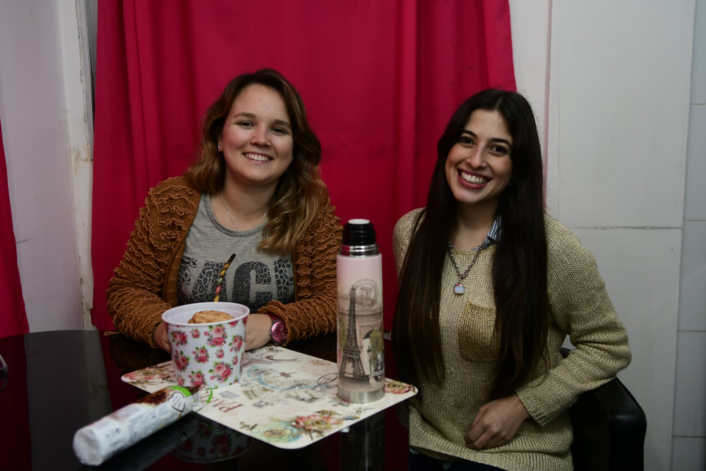 Antonella y Bibiana no tienen reglas, solo hablar todo. Foto: M. Bonjour