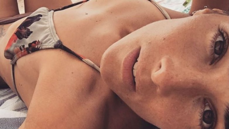 El eterno femenino de una imaginativa pintora