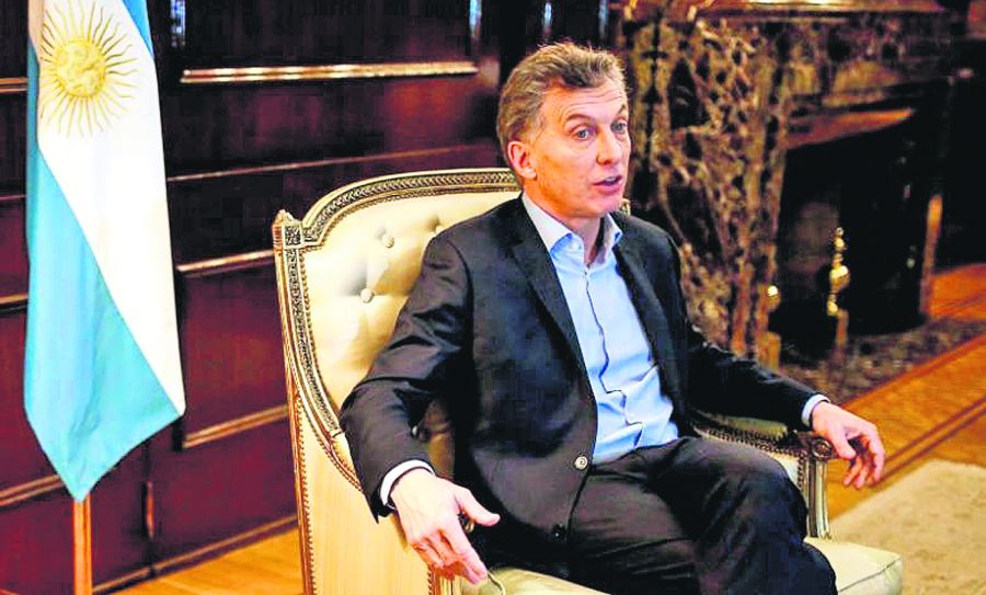 El eterno femenino de una imaginativa pintora