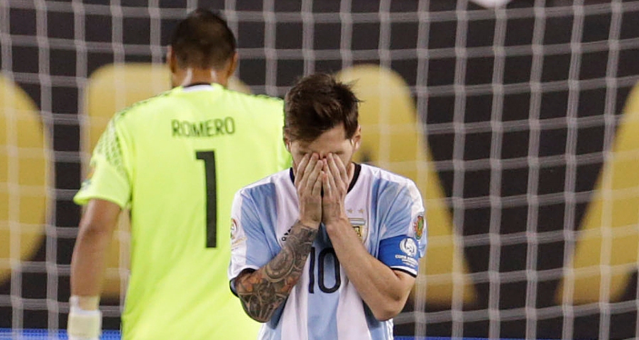 El eterno femenino de una imaginativa pintora