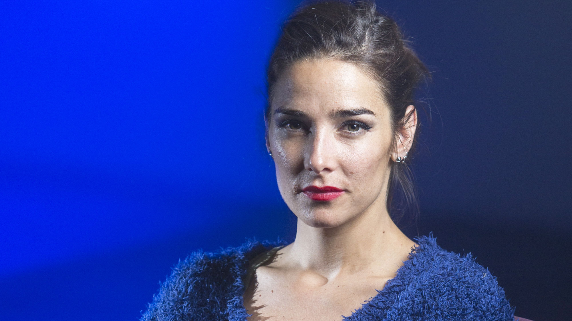 El eterno femenino de una imaginativa pintora