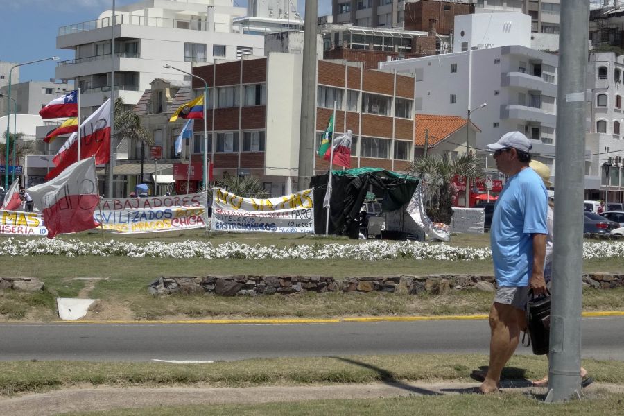 El eterno femenino de una imaginativa pintora