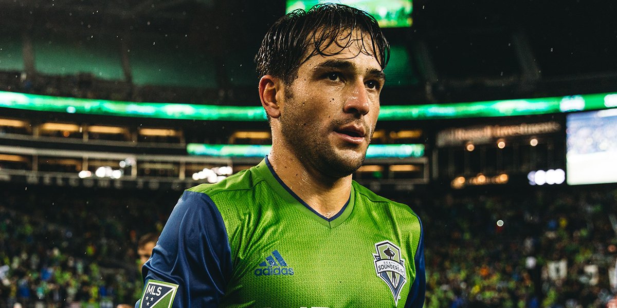 El eterno femenino de una imaginativa pintora