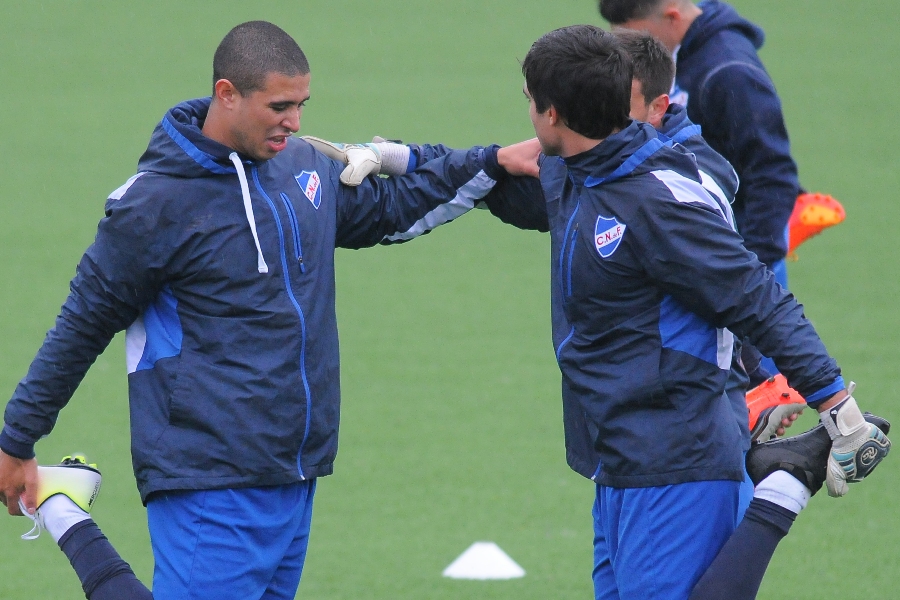 El eterno femenino de una imaginativa pintora