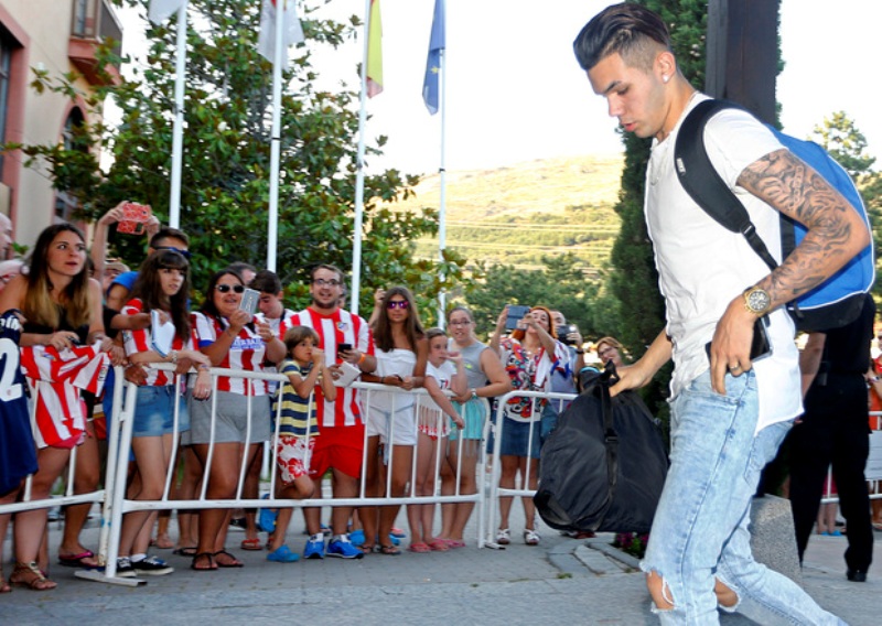 El eterno femenino de una imaginativa pintora