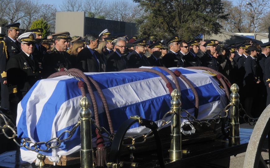 El eterno femenino de una imaginativa pintora