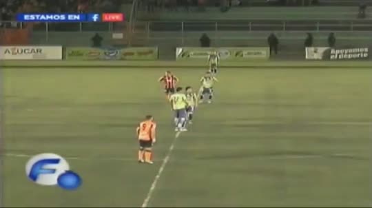 Santa Tecla 4-1 Águila (tres goles del Loco Abreu)