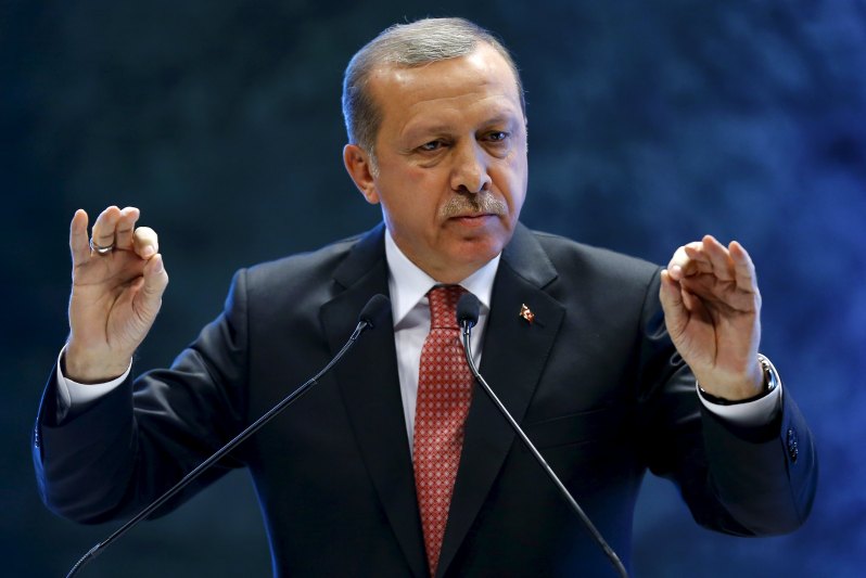 El eterno femenino de una imaginativa pintora