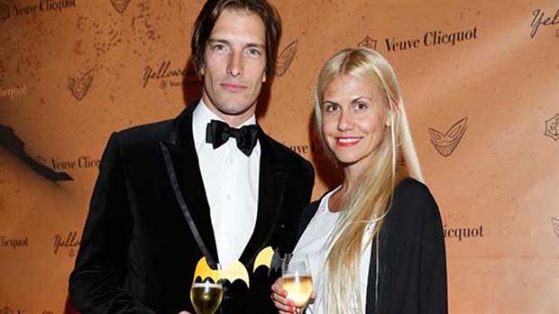 El eterno femenino de una imaginativa pintora