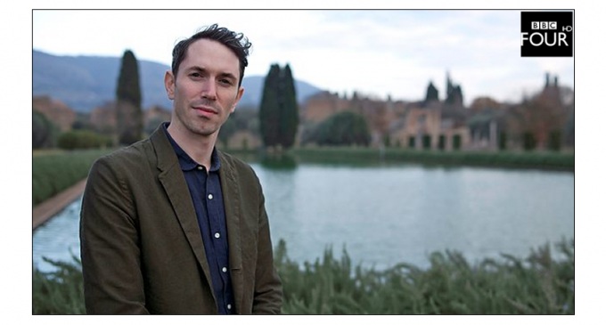 El eterno femenino de una imaginativa pintora