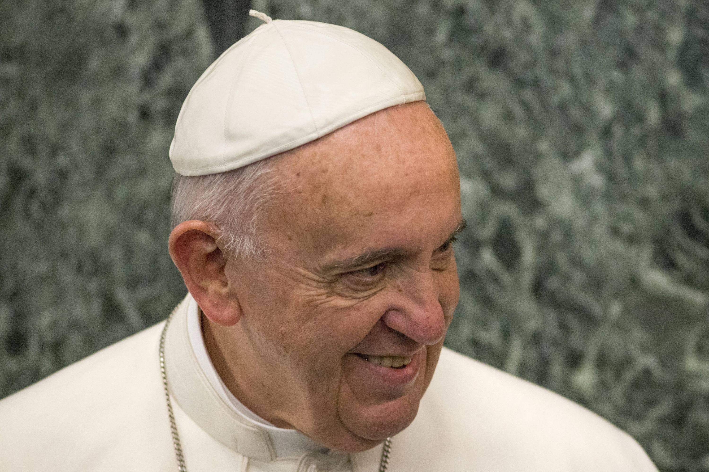 El eterno femenino de una imaginativa pintora