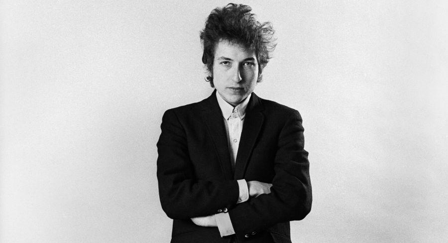 El eterno femenino de una imaginativa pintora