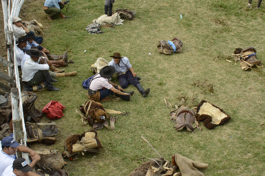 El eterno femenino de una imaginativa pintora