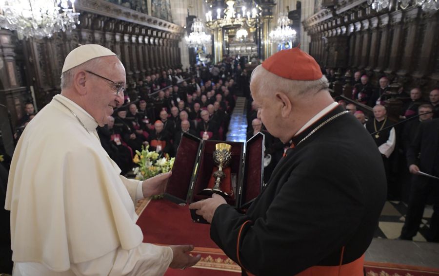 Visita: Francisco en la Catedral de Francovia. Foto: AFP