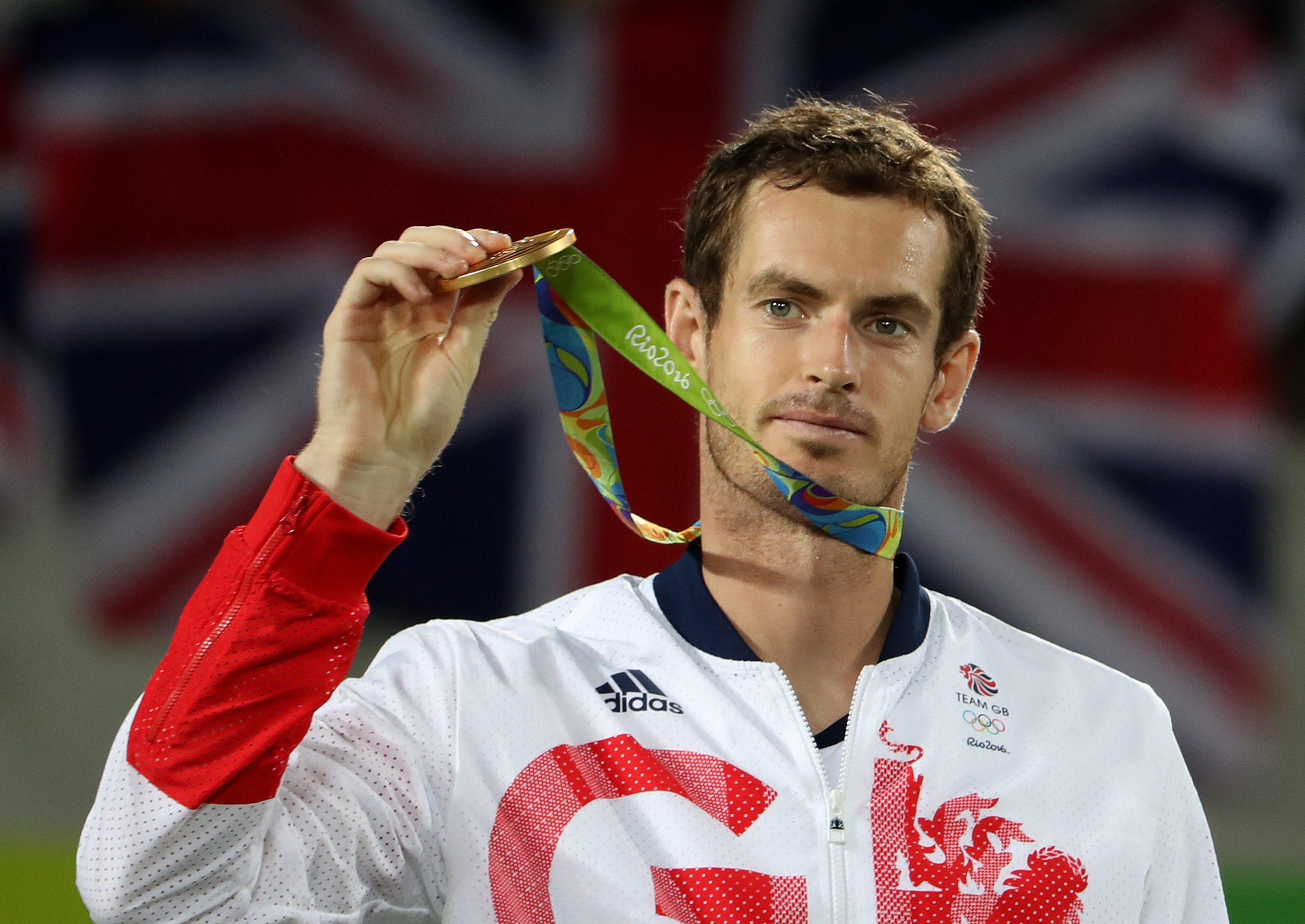 El eterno femenino de una imaginativa pintora