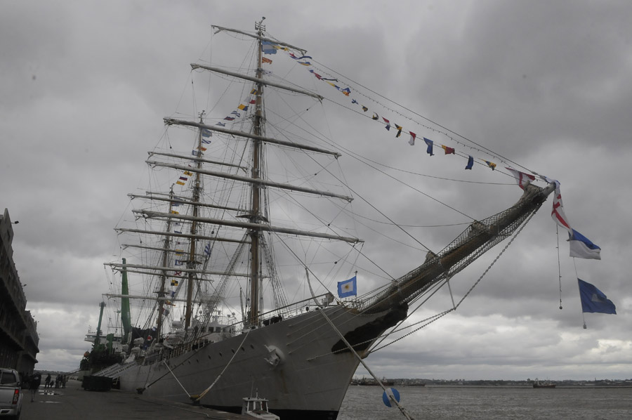 Esta vez, formó parte de la tripulación un grupo de marineros uruguayos, ya que el Capitán Miranda está en reparaciones desde hace meses. Foto: A. Colegna