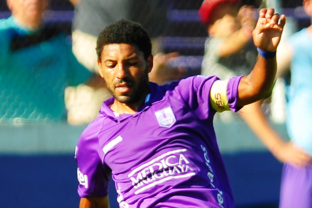 El eterno femenino de una imaginativa pintora