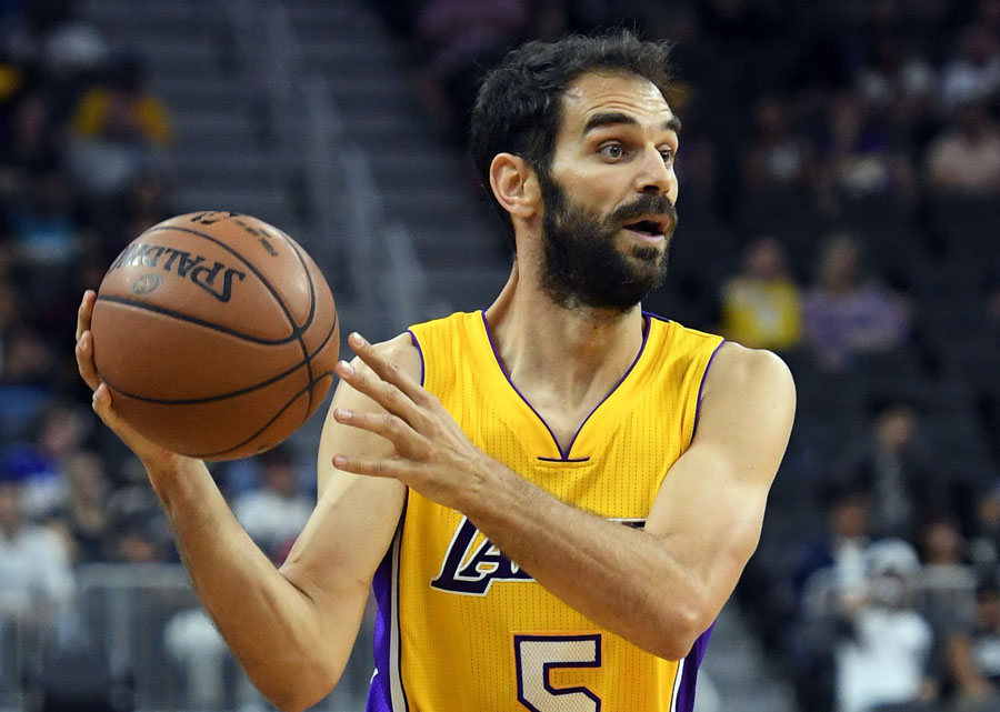 El eterno femenino de una imaginativa pintora