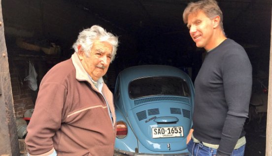 El eterno femenino de una imaginativa pintora