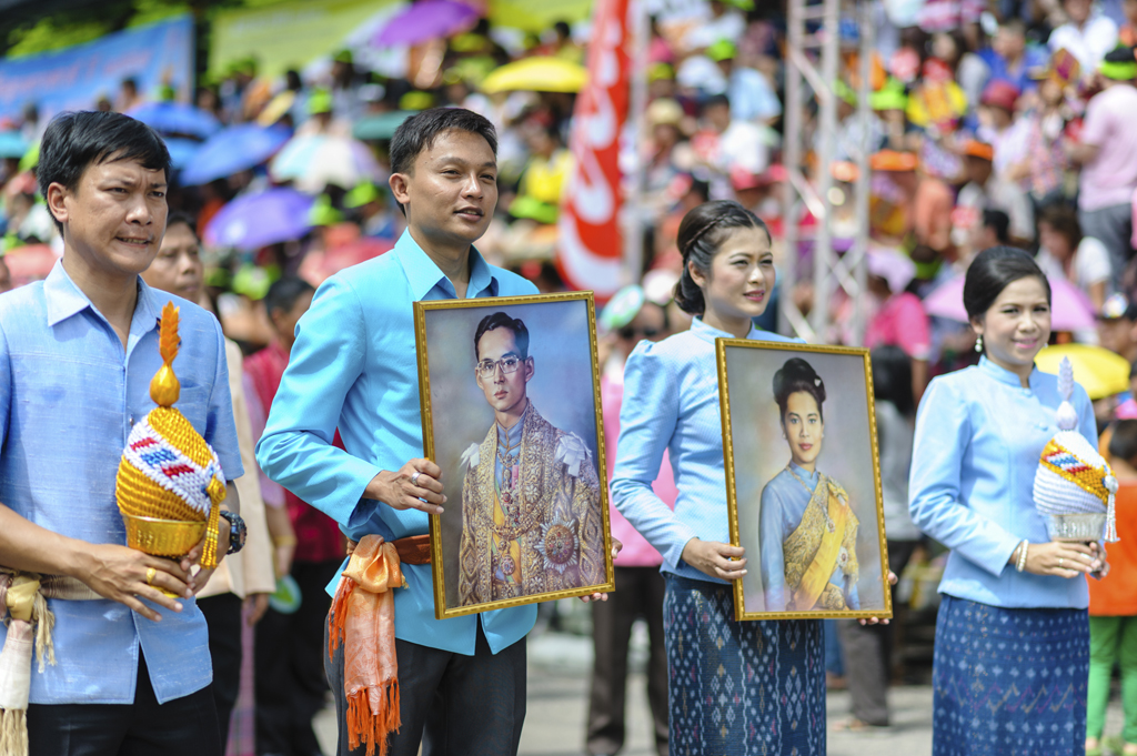 Las imágenes del rey y la reina de Tailandia aparecen en casi todos lados. Foto: Déborah Friedmann