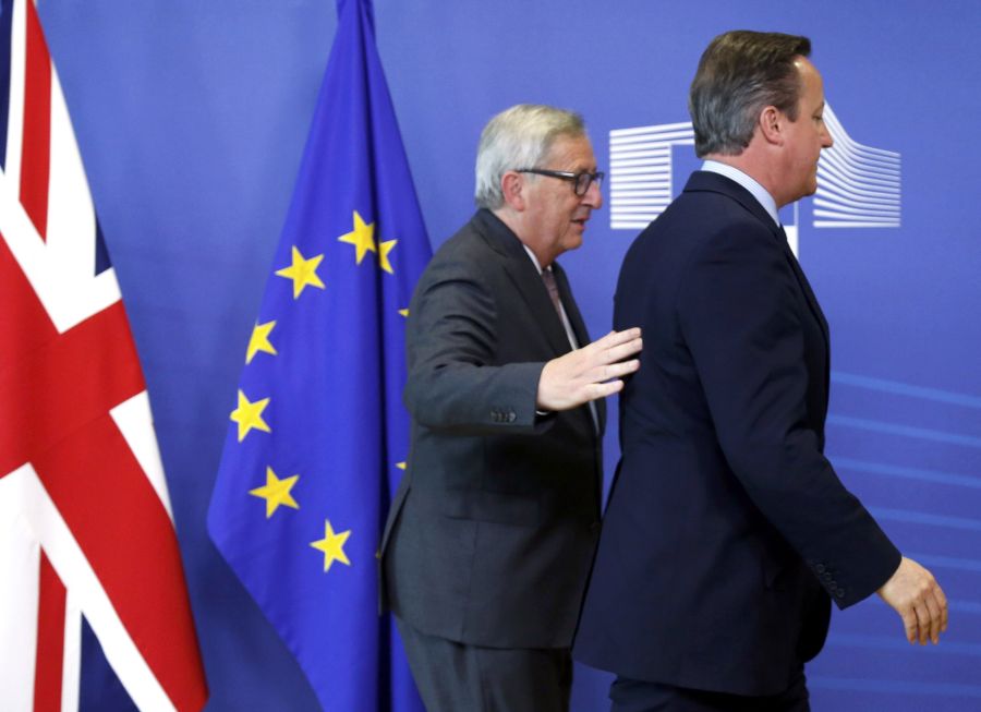 Adiós: Juncker, líder de la Comisión Europea y David Cameron. Foto: Reuters