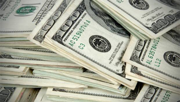 El eterno femenino de una imaginativa pintora