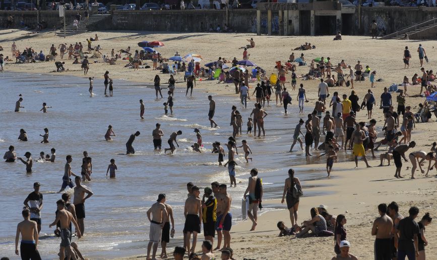 El eterno femenino de una imaginativa pintora