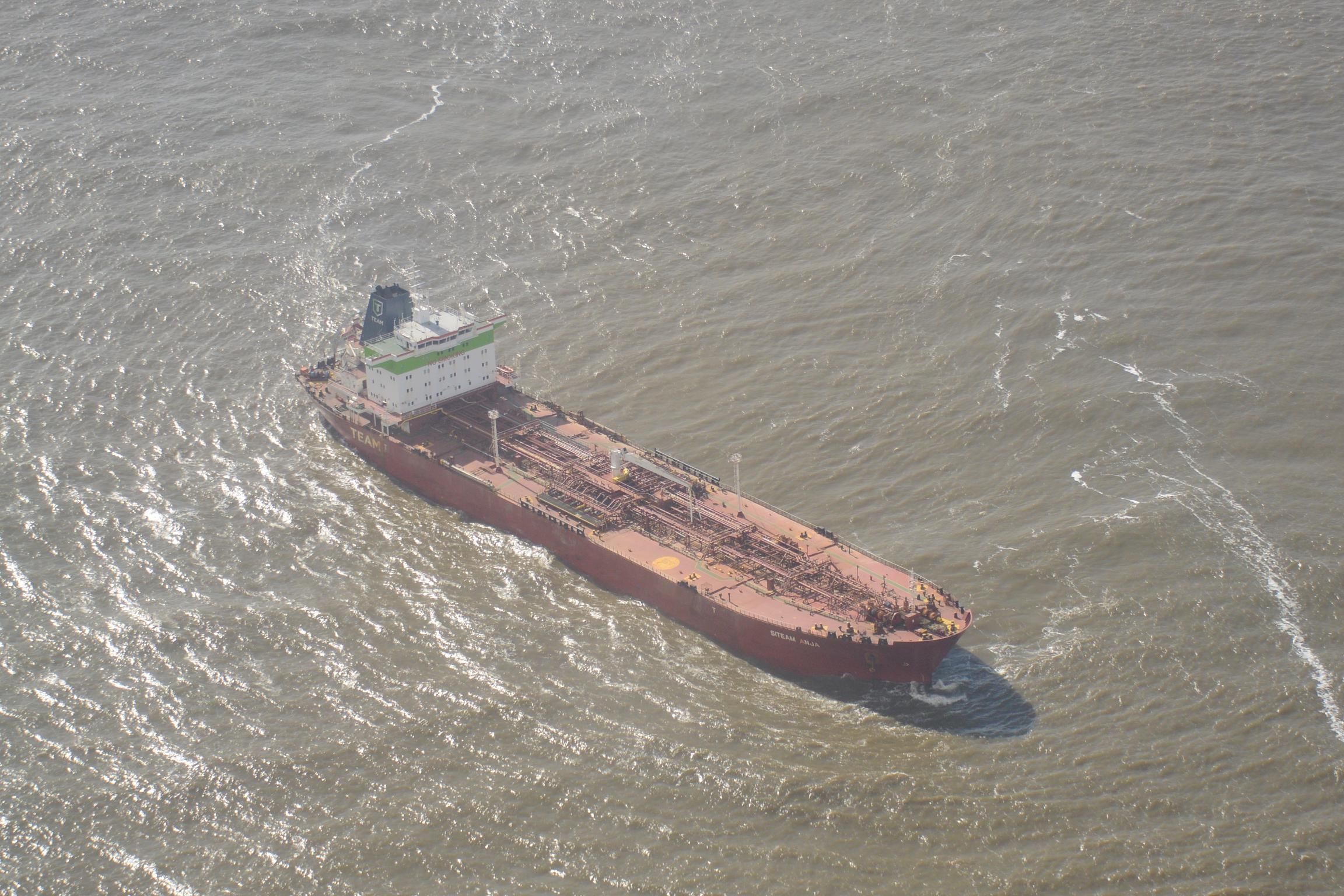 Carguero encalló frente a Punta del Este. Foto: Ricardo Figueredo