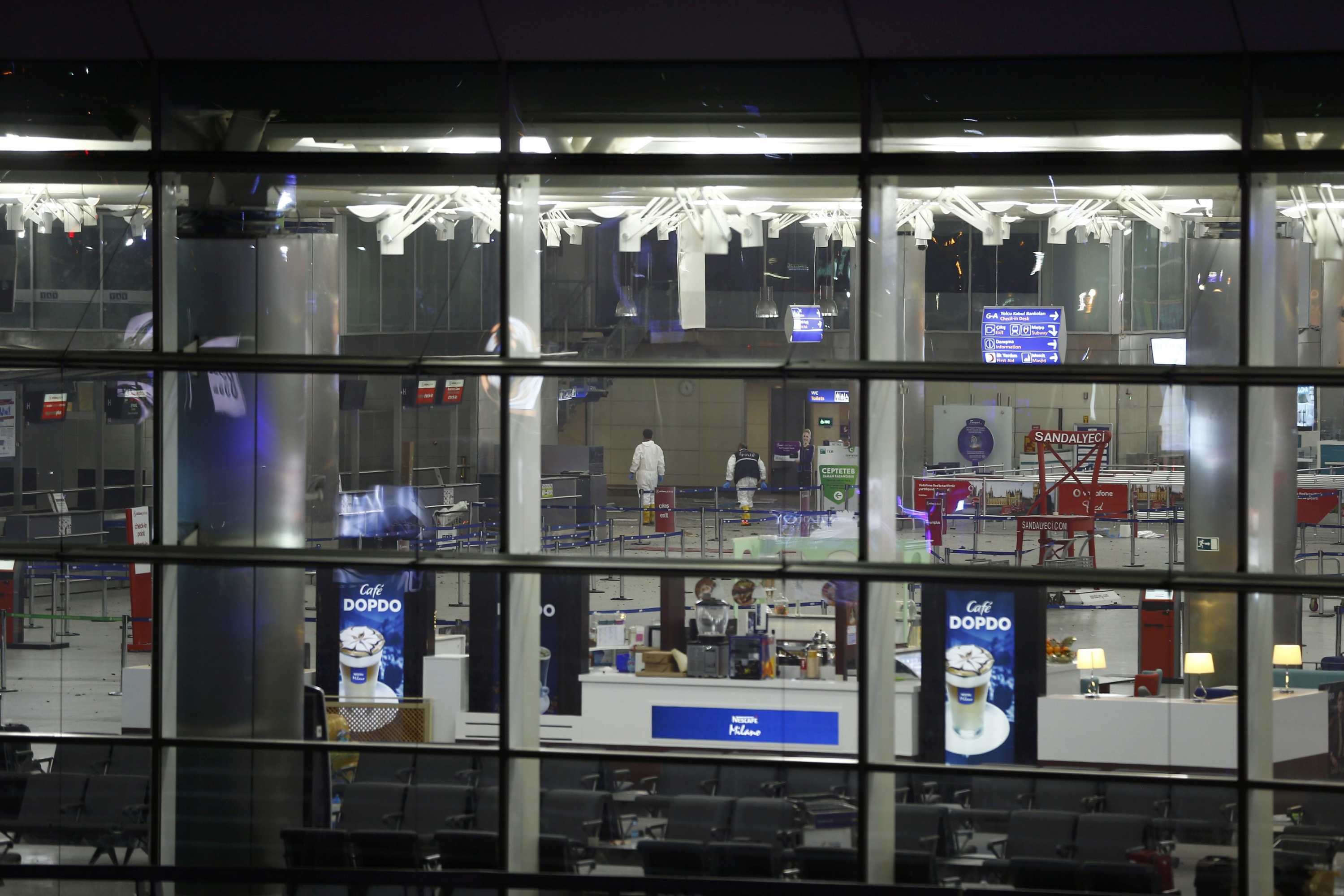 Aeropuerto Ataturk, tras atentado terrorista en Estambul. Foto: Reuters